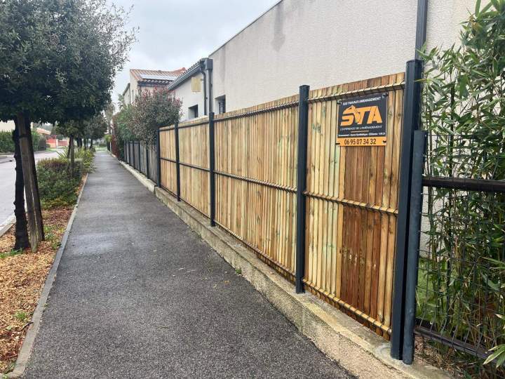 Des clôtures solides et élégantes pour sécuriser et embellir votre extérieur